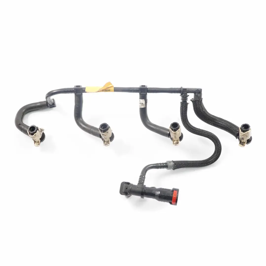 OM607 Manguera Línea Alimentación Combustible Retorno para Mercedes W176 C117 con número de pieza 166714557R Mercedes W176 C117 OM607 Manguera Línea Alimentación Combustible Retorno - SKU 166714557R - Número de pieza 166714557R