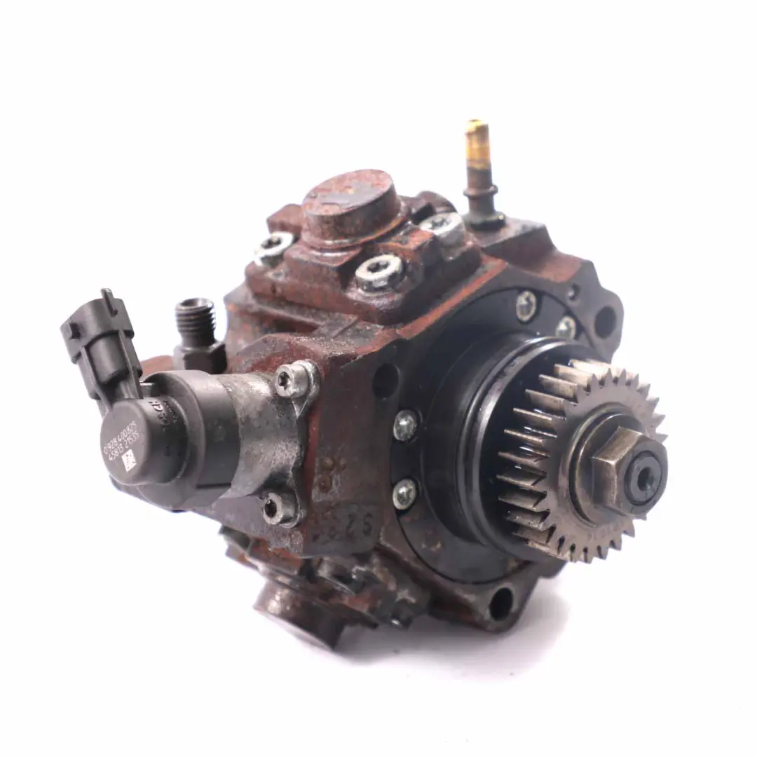 High Pressure Injection Fuel Pump to Renault Trafic III Vivaro B 1.6 DCi with Part number 167008960R Renault Trafic III Vivaro B 1.6 DCi High Pressure Injection Fuel Pump - SKU 167008960R - Part number 167008960R