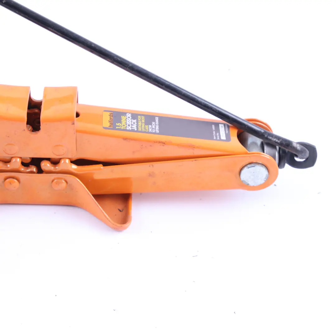 Halfords Scissor Car Jack Tool Emergency Lifting Spare Jack 1.5T to with Part number 168008 Halfords Scissor Car Jack Tool Emergency Lifting Spare Jack 1.5T - SKU 168008 - Part number 168008
