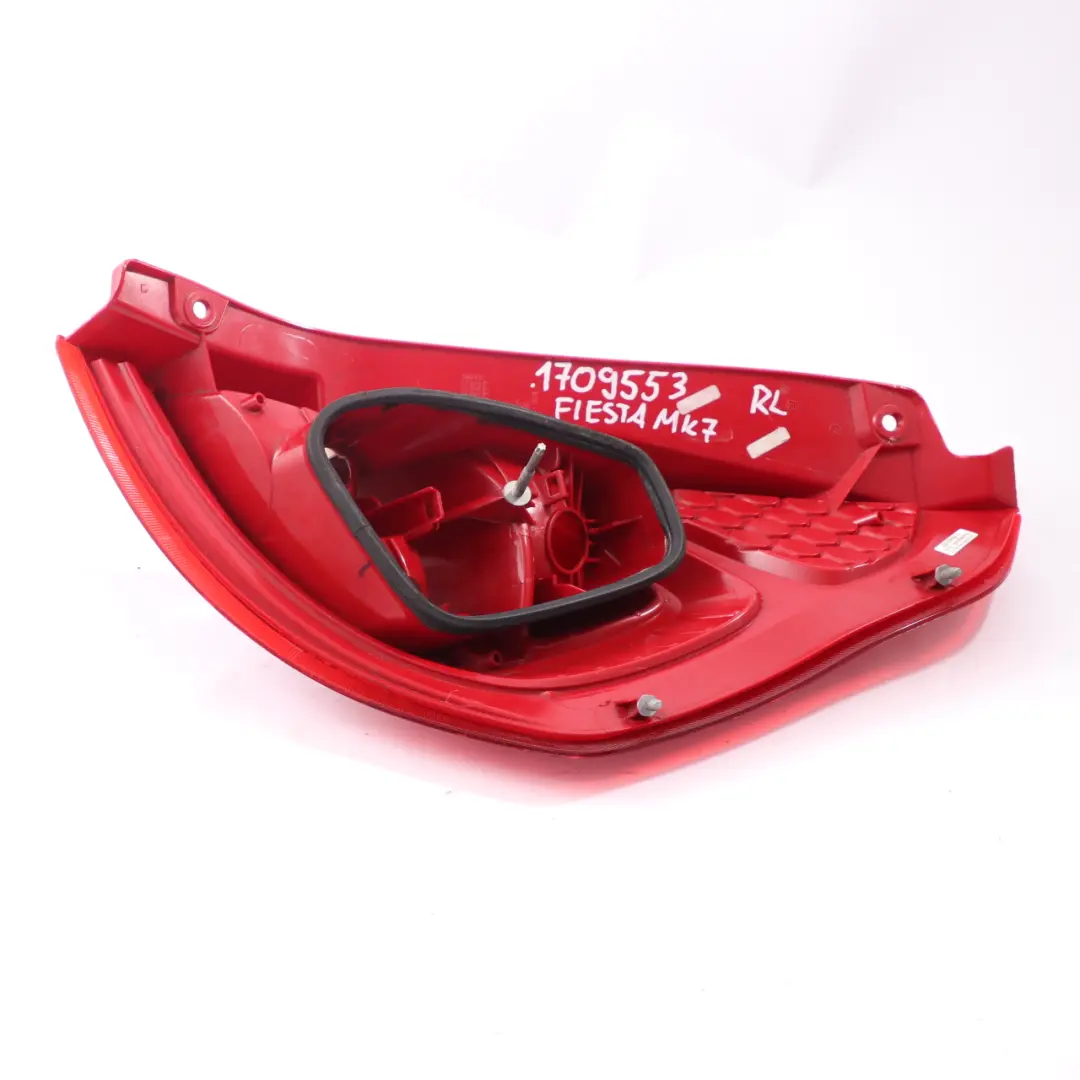Fanale posteriore Pannello laterale sinistro Fanale 8A6113405A per Ford Fiesta MK7 con numero di parte 1709553 Ford Fiesta MK7 Fanale posteriore Pannello laterale sinistro Fanale 8A6113405A - SKU 1709553 - Numero di parte 1709553