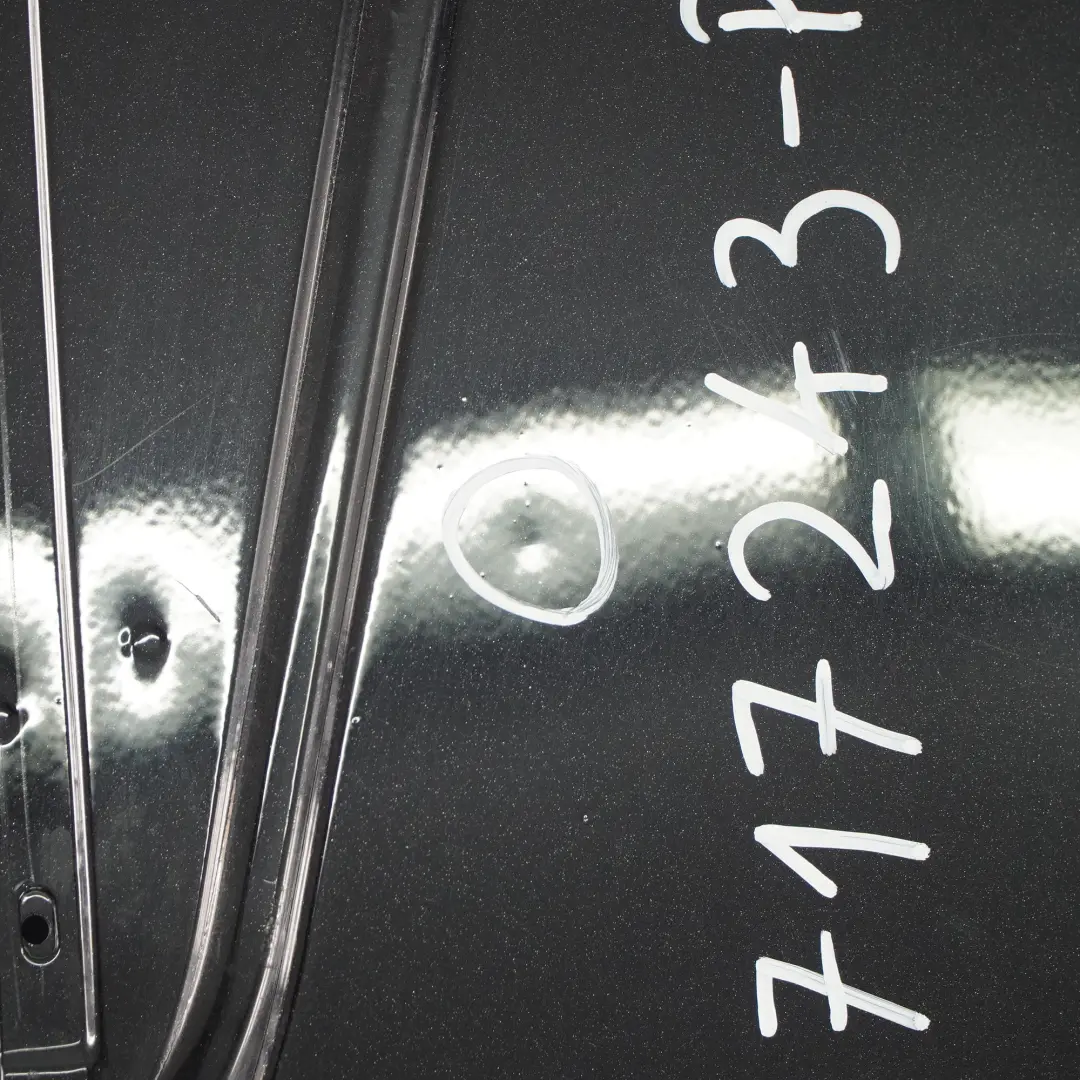 Drzwi Prawe Przednie Panther Black D9 do Ford Transit o numerze 1717243 Ford Transit Drzwi Prawe Przednie Panther Black D9 - SKU 1717243-PBL - Numer Części 1717243