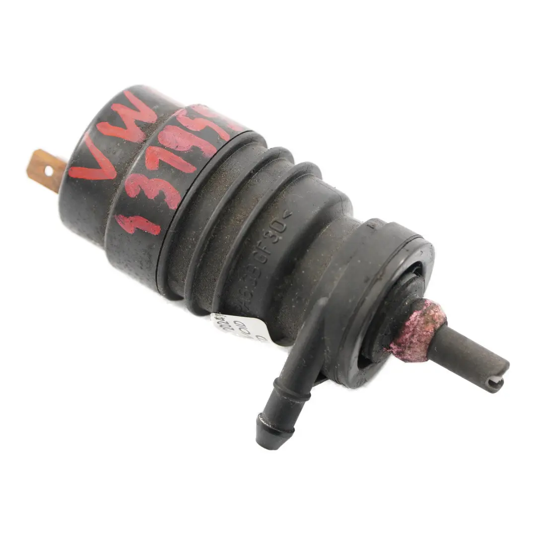 Scheibenwaschmittelpumpe für VW LT 28-35 Transporter 4 Audi 80 100 mit Teilenummer 171955651 VW LT 28-35 Transporter 4 Audi 80 100 Scheibenwaschmittelpumpe - SKU 171955651 - Teilenummer 171955651