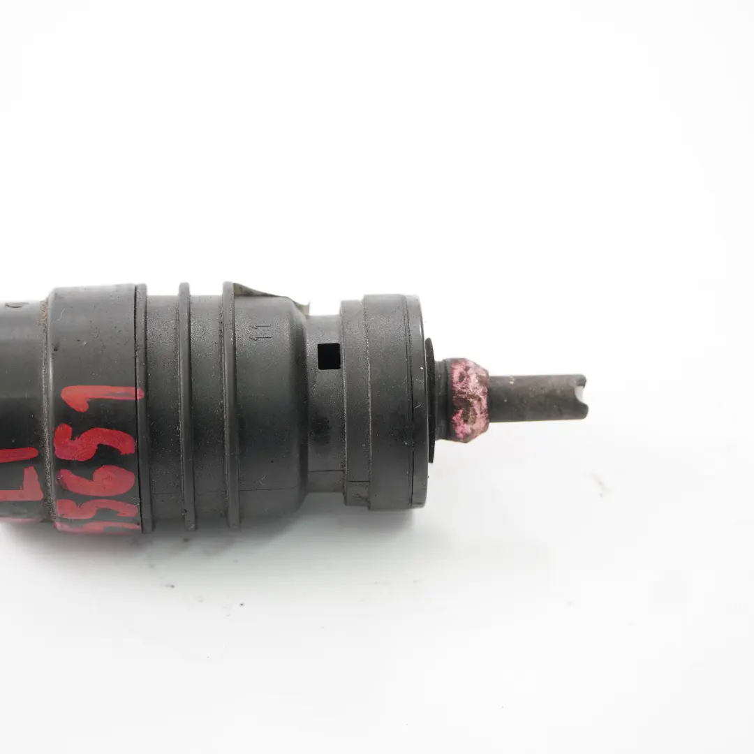 Scheibenwaschmittelpumpe für VW LT 28-35 Transporter 4 Audi 80 100 mit Teilenummer 171955651 VW LT 28-35 Transporter 4 Audi 80 100 Scheibenwaschmittelpumpe - SKU 171955651 - Teilenummer 171955651