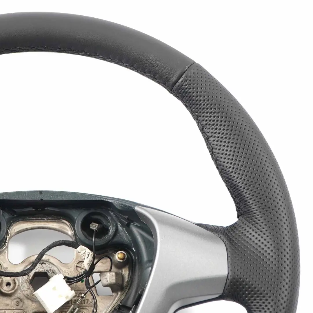 NUOVO Volante in pelle nera multifunzione per Ford Fiesta Mk7 con numero di parte 1734600 Ford Fiesta Mk7 NUOVO Volante in pelle nera multifunzione - SKU 1734600-1 - Numero di parte 1734600