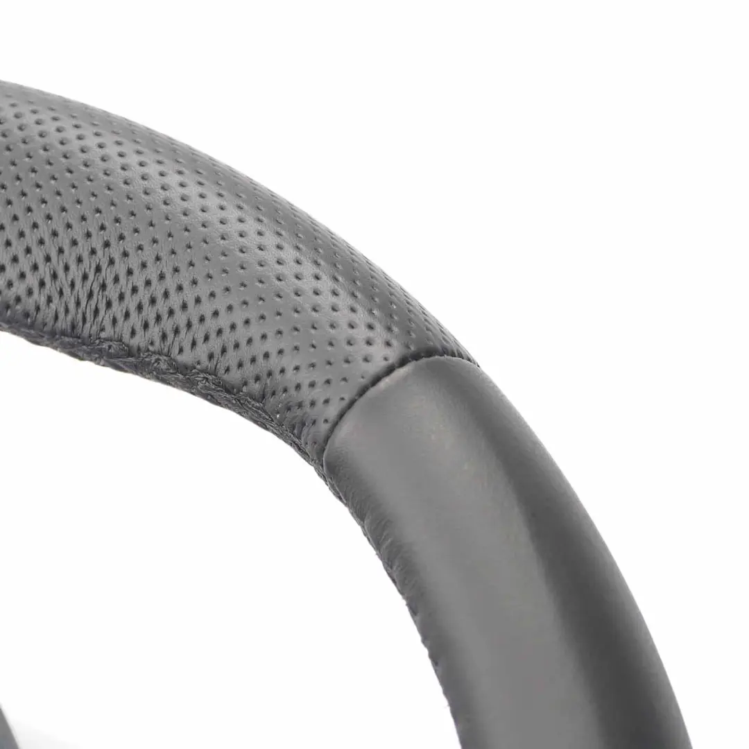 NUEVO Volante de cuero negro multifunción para Ford Fiesta Mk7 con número de pieza 1734600 Ford Fiesta Mk7 NUEVO Volante de cuero negro multifunción - SKU 1734600-1 - Número de pieza 1734600