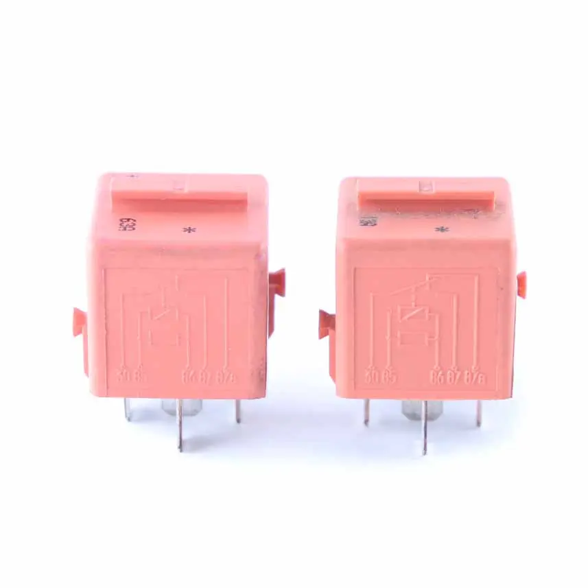 Relè Cambio Contatto Salmone Rosso Set per BMW E60 E81 E87 E90 E91 X3 E83 con numero di parte 1742690 BMW E60 E81 E87 E90 E91 X3 E83 Relè Cambio Contatto Salmone Rosso Set - SKU 1742690-1 - Numero di parte 1742690
