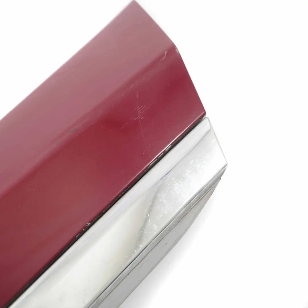 Maniglia del portellone posteriore Hot Magenta M9 per Ford Fiesta Mk7 con numero di parte 1746372 Ford Fiesta Mk7 Maniglia del portellone posteriore Hot Magenta M9 - SKU 1746372 - Numero di parte 1746372