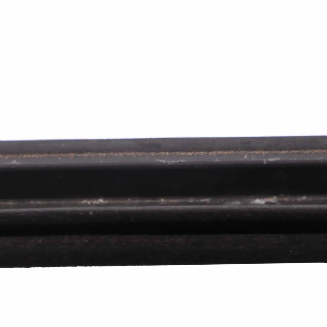 Junta Ventana Interior Delantero Derecho Embellecedor para Ford Fiesta Mk7 con número de pieza 1746917 Ford Fiesta Mk7 Junta Ventana Interior Delantero Derecho Embellecedor - SKU 1746917 - Número de pieza 1746917