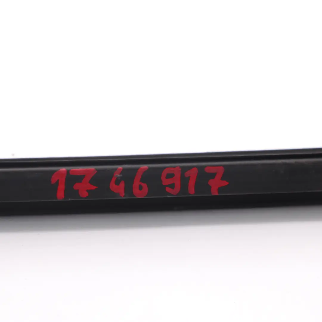 Junta Ventana Interior Delantero Derecho Embellecedor para Ford Fiesta Mk7 con número de pieza 1746917 Ford Fiesta Mk7 Junta Ventana Interior Delantero Derecho Embellecedor - SKU 1746917 - Número de pieza 1746917