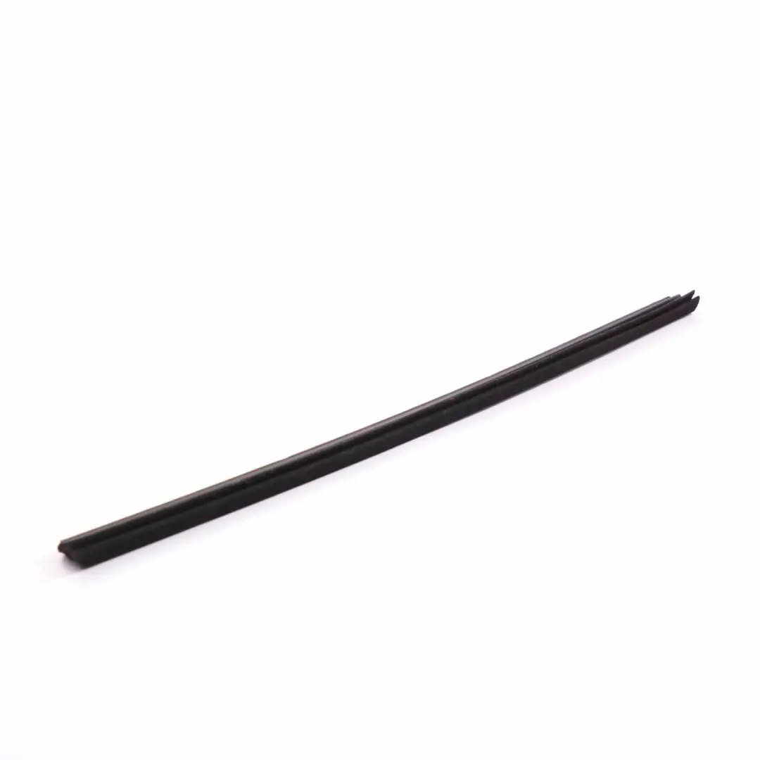 Ford Fiesta Mk7 Guarnizione Finestra Interna Posteriore Destra Striscia - SKU 1746920 - Numero di parte 1746920