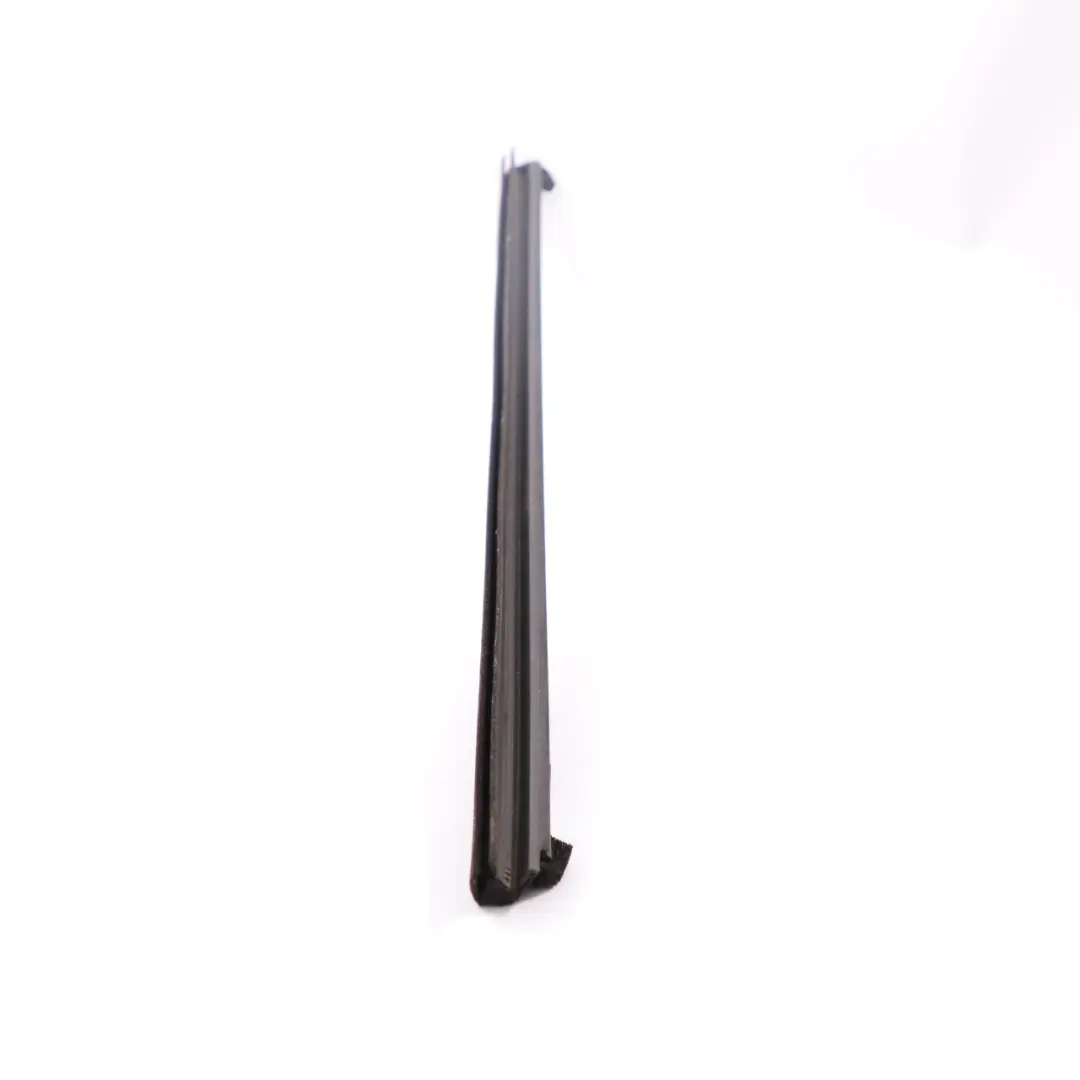 Ford Fiesta Mk7 Guarnizione Finestra Interna Posteriore Destra Striscia - SKU 1746920 - Numero di parte 1746920