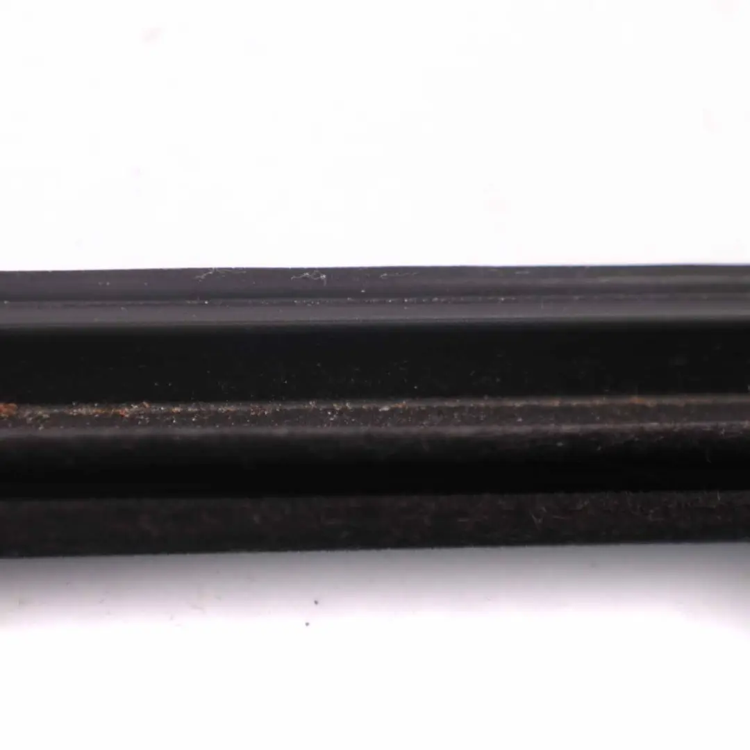 Ford Fiesta Guarnizione Finestra Interna Posteriore Sinistra Striscia - SKU 1746921 - Numero di parte 1746921