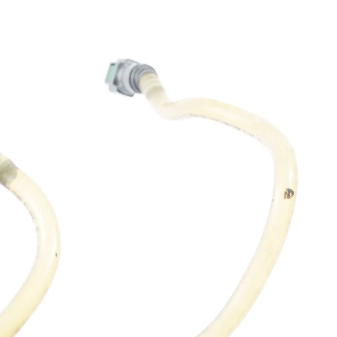 Tuyau d'alimentation carburant pour Renault Trafic II Opel Vivaro A 2.0 à propos du numéro de pièce 175060111R Renault Trafic II Opel Vivaro A 2.0 Tuyau d'alimentation carburant - SKU 175060111R - Numéro de pièce 175060111R