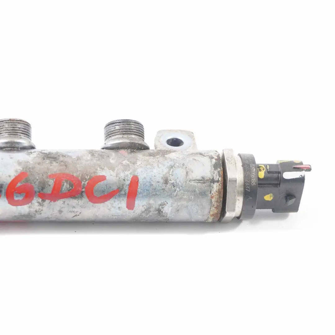 Renault Trafic 3 Opel Vivaro B 1.6 DCI Fuel Injector Rail Line - SKU 175210542R - Part number 175210542R