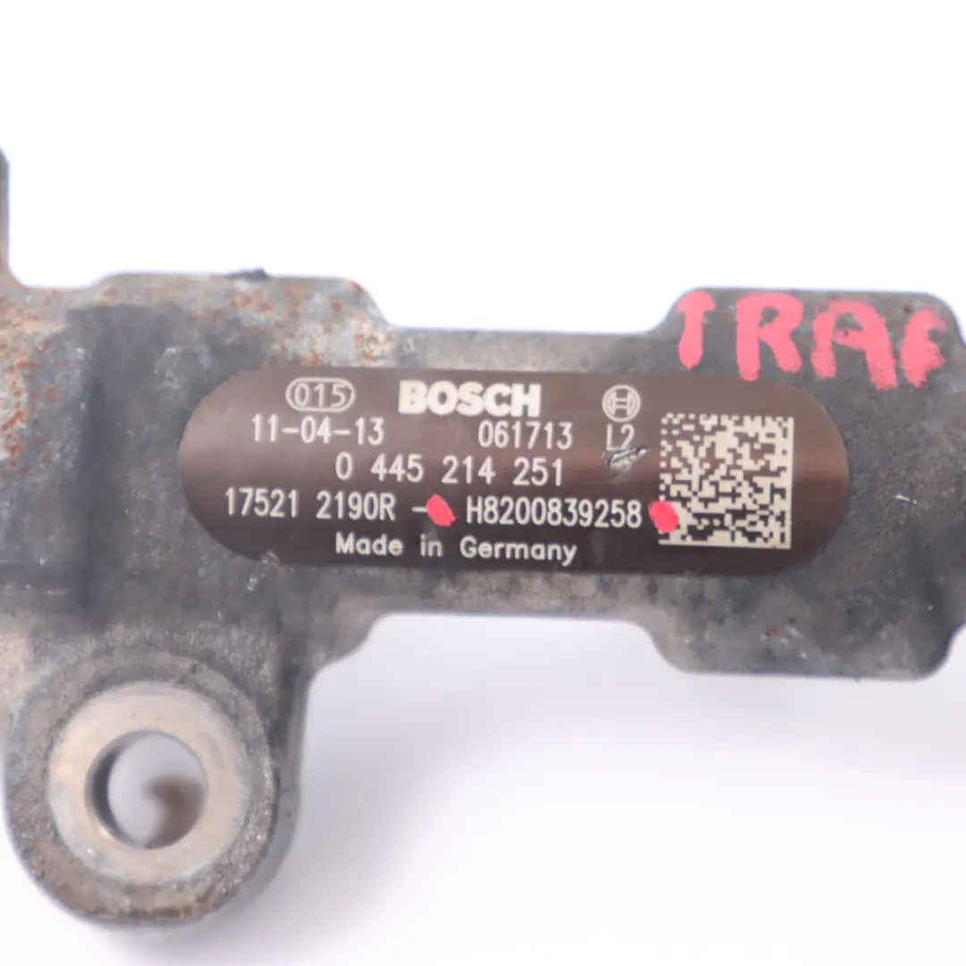 Rail de carburant Renault Trafic II 2.0 DCI Injection Rail carburant pour à propos du numéro de pièce 175212190R Rail de carburant Renault Trafic II 2.0 DCI Injection Rail carburant - SKU 175212190R - Numéro de pièce 175212190R