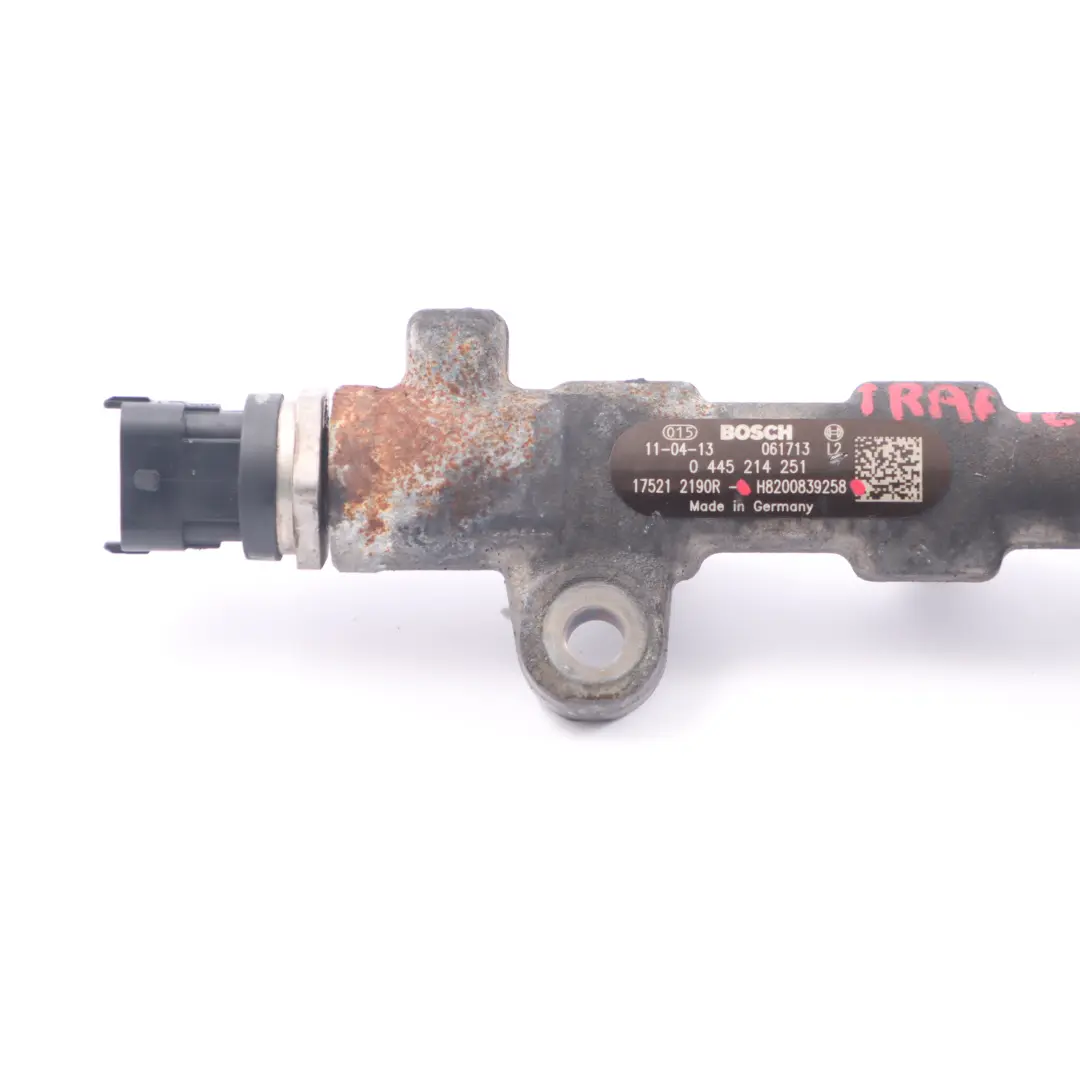 Rail Renault Trafic II 2.0 DCI Injection High Pressure Fuel Rail to Fuel with Part number 175212190R Fuel Rail Renault Trafic II 2.0 DCI Injection High Pressure Fuel Rail - SKU 175212190R - Part number 175212190R