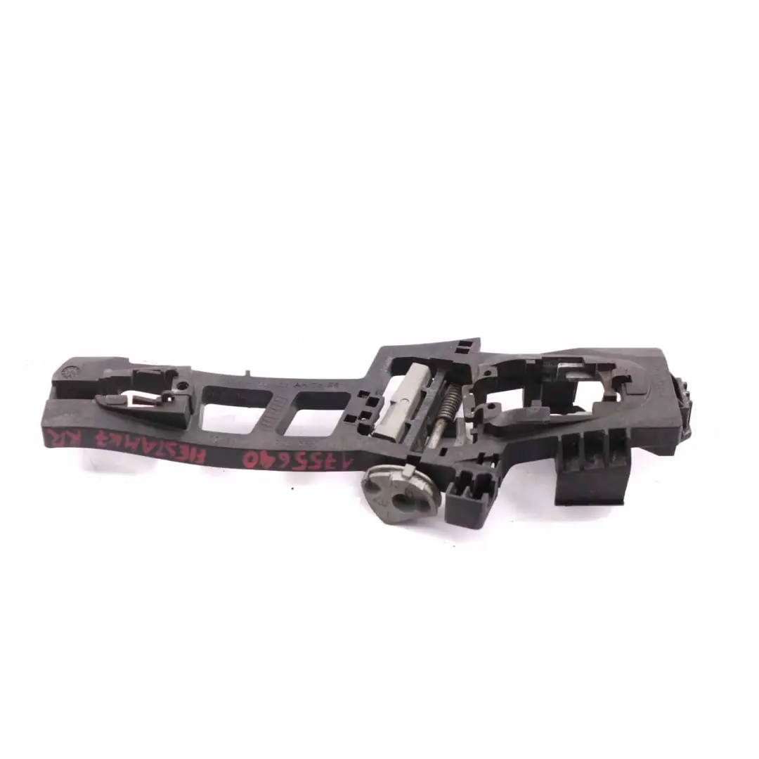 Asidero Puerta Trasera Derecha Agarre Base para Ford Fiesta MK7 con número de pieza 1755640 Ford Fiesta MK7 Asidero Puerta Trasera Derecha Agarre Base - SKU 1755640 - Número de pieza 1755640