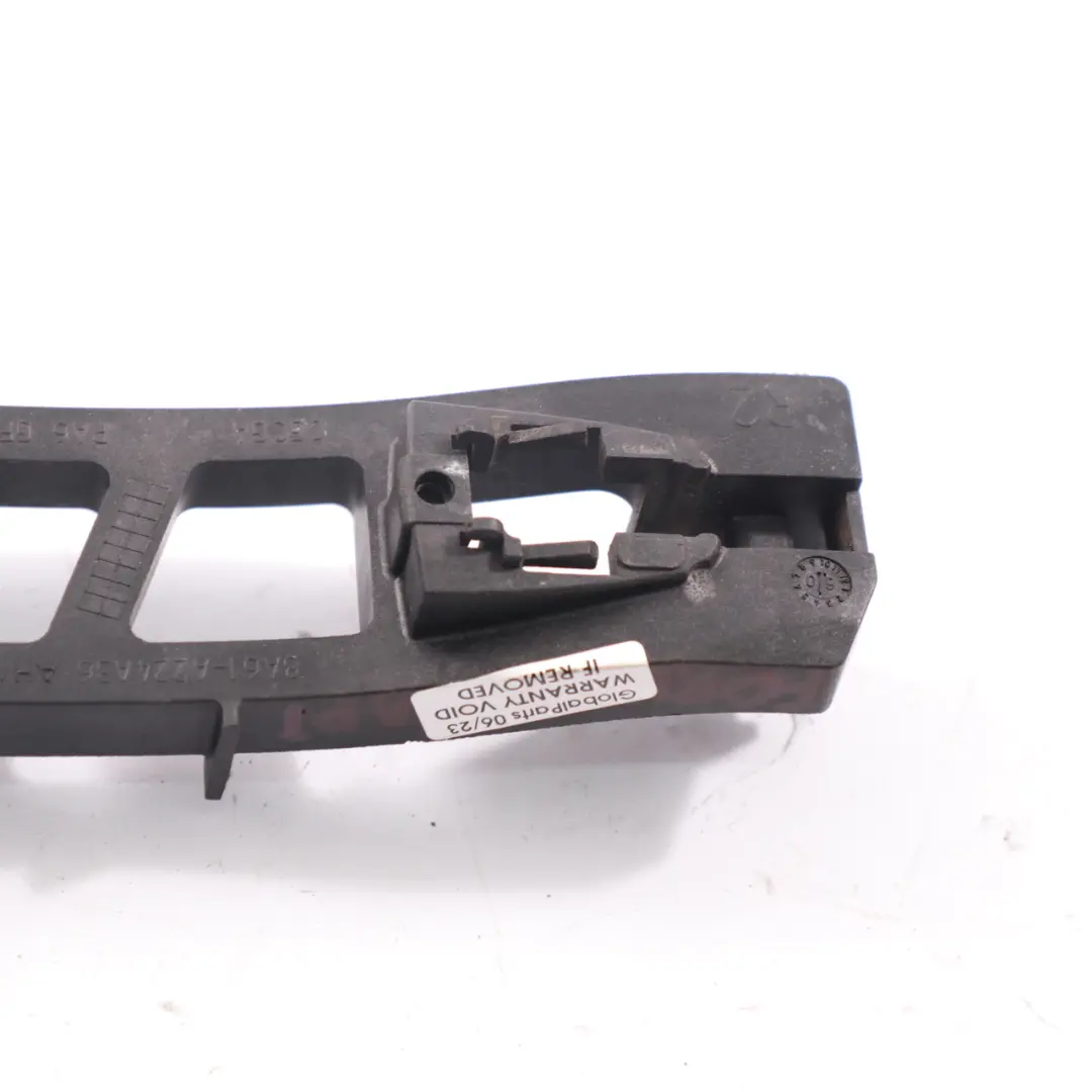 Ford Fiesta MK7 Mocowanie Klamki Drzwi Prawy Tył - SKU 1755640 - Numer Części 1755640
