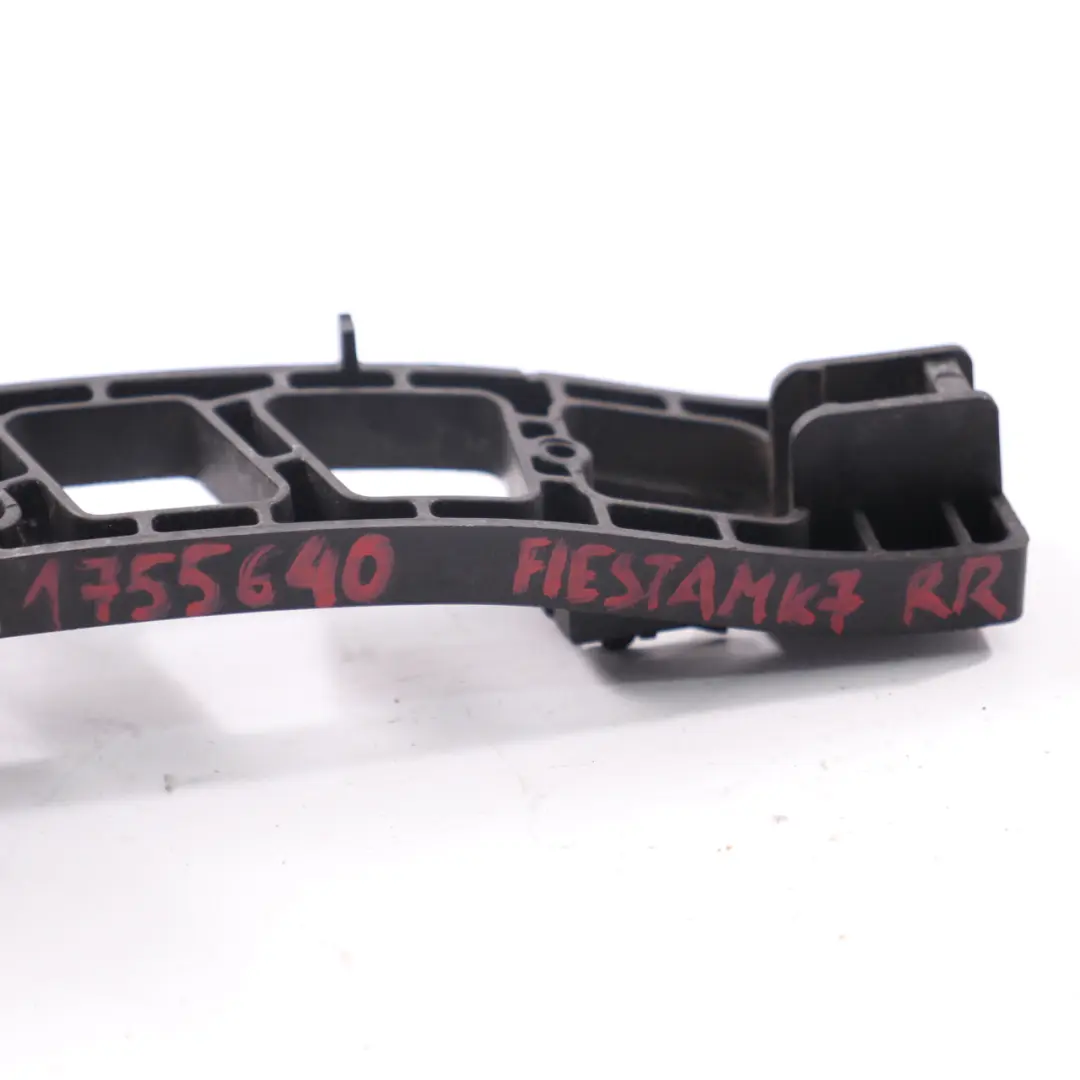 Griffträger hintere Tür rechts Greifen Basis für Ford Fiesta MK7 mit Teilenummer 1755640 Ford Fiesta MK7 Griffträger hintere Tür rechts Greifen Basis - SKU 1755640 - Teilenummer 1755640