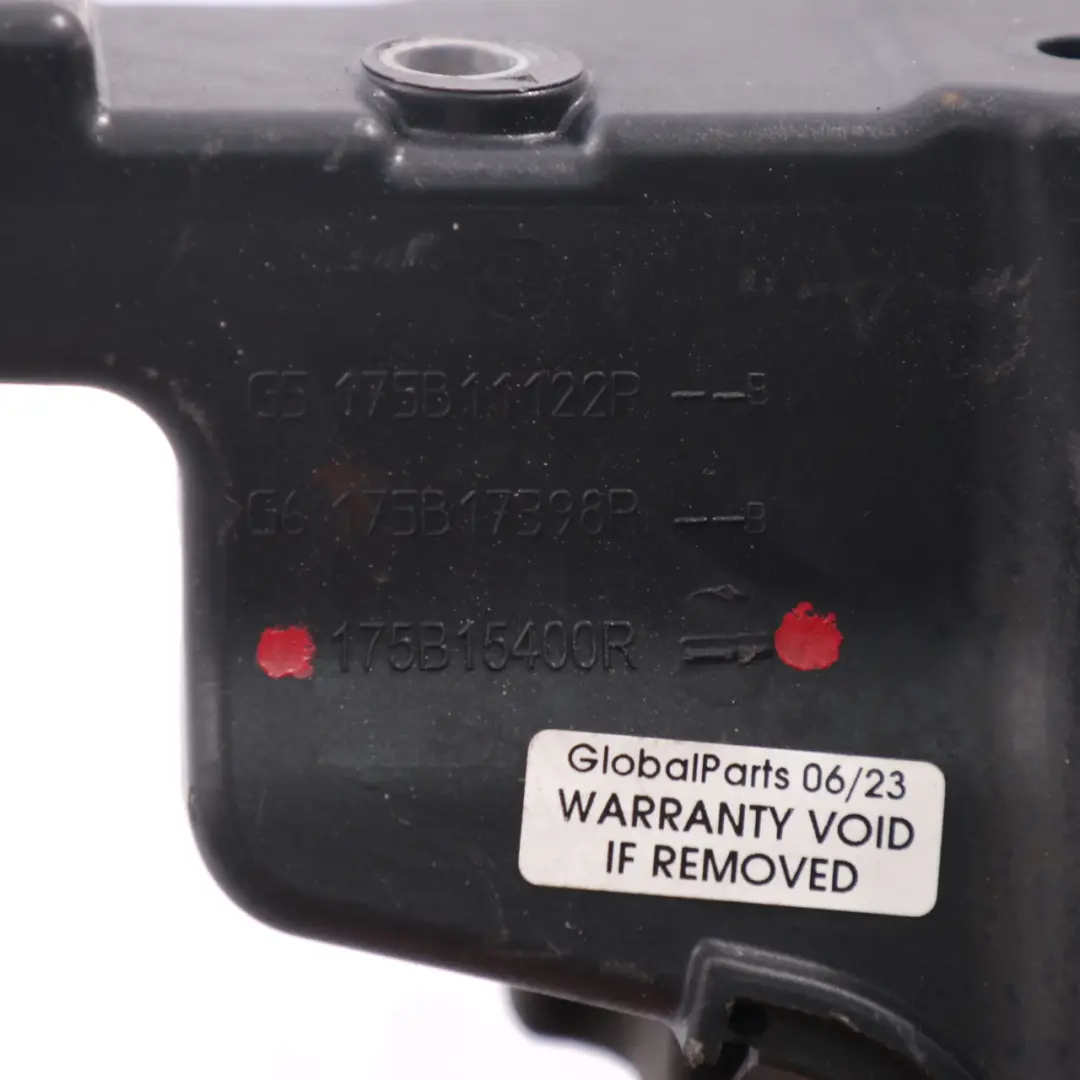 Head Cover Top Engine Injector Cover OM607 to Mercedes W176 Engine with Part number 175B15400R Mercedes W176 Engine Head Cover Top Engine Injector Cover OM607 - SKU 175B15400R - Part number 175B15400R