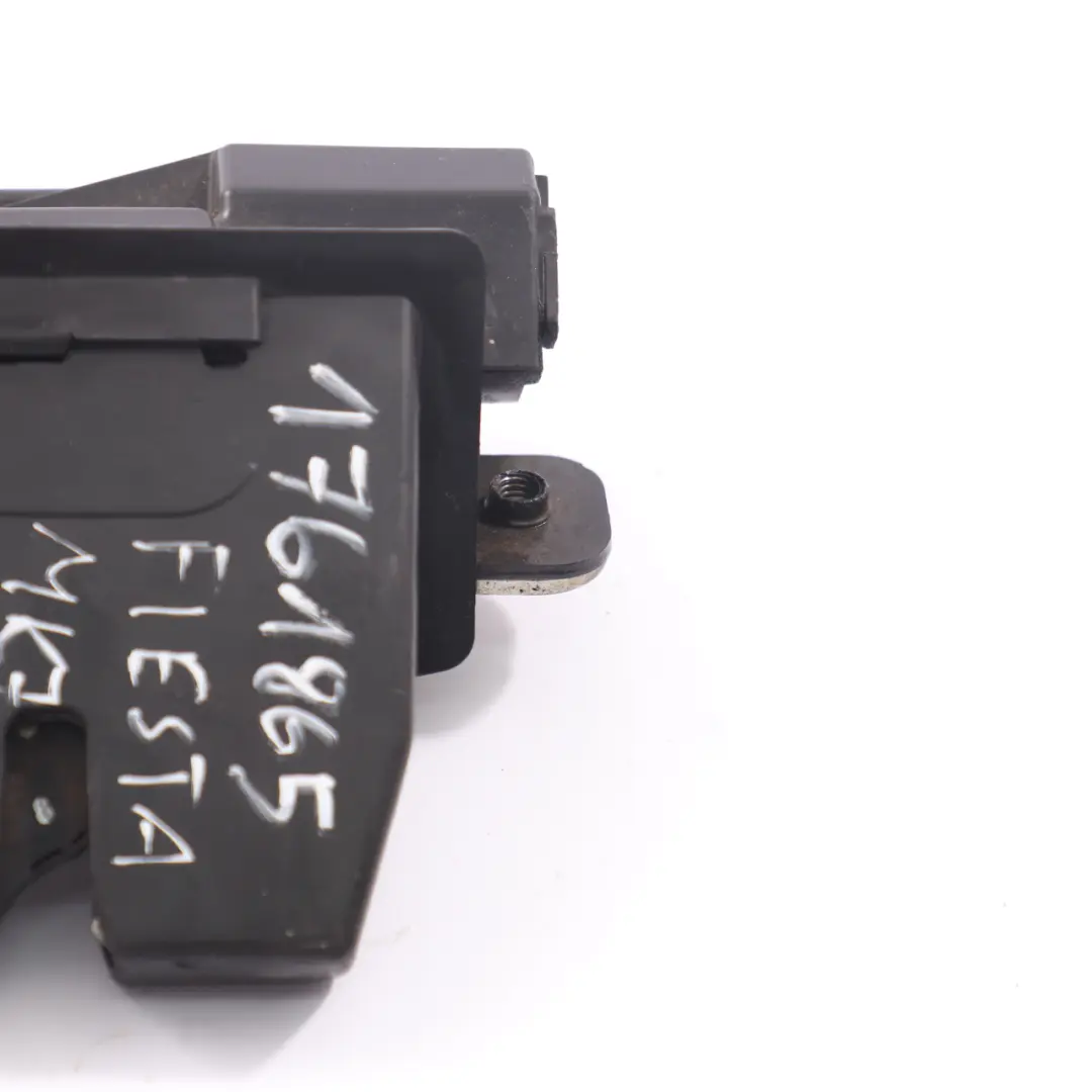 Zamek Klapy Bagażnika Tył do Ford Fiesta MK7 o numerze 1761865 Ford Fiesta MK7 Zamek Klapy Bagażnika Tył - SKU 1761865 - Numer Części 1761865