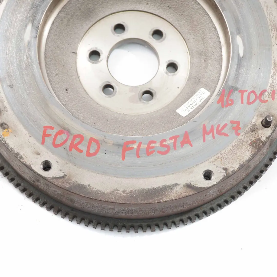 Anillo Caja de Cambios Manual para Ford Fiesta MK7 1.6 TDCI Volante con número de pieza 1774451 Ford Fiesta MK7 1.6 TDCI Volante Anillo Caja de Cambios Manual - SKU 1774451 - Número de pieza 1774451