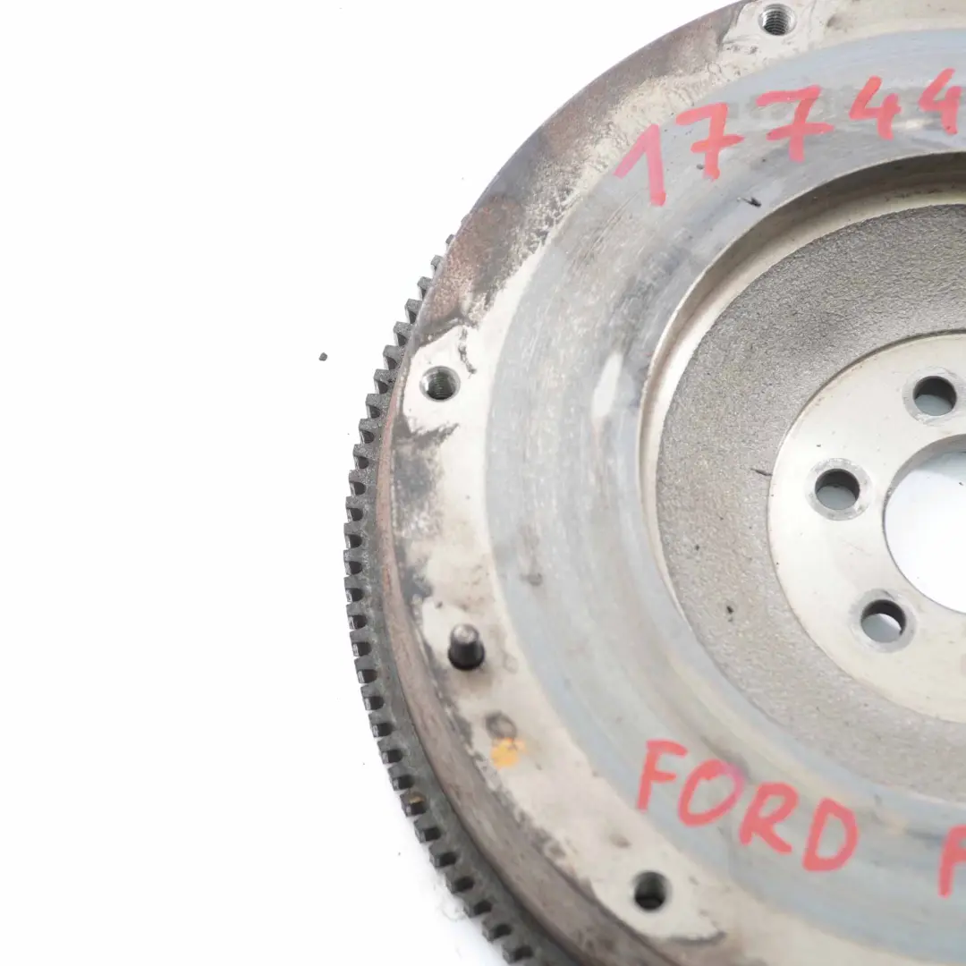 Volant d'inertie Bague boîte vitesses manuelle pour Ford Fiesta MK7 1.6 TDCI à propos du numéro de pièce 1774451 Ford Fiesta MK7 1.6 TDCI Volant d'inertie Bague boîte vitesses manuelle - SKU 1774451 - Numéro de pièce 1774451