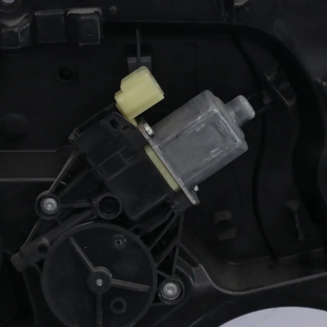 Ford Fiesta CB1 Motor Regulador Elevalunas Puerta Delantera Izquierda - SKU 1792742 - Número de pieza 1792742