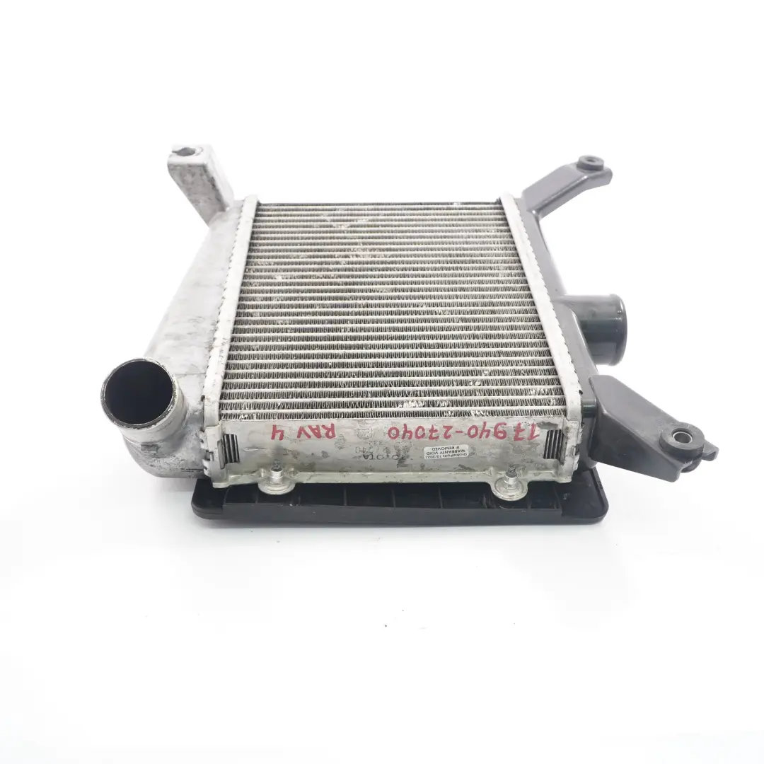 Intercambiador de Carga Aire Radiador D-4D para Toyota RAV4 Intercooler con número de pieza 17940-27040 Toyota RAV4 Intercooler Intercambiador de Carga Aire Radiador D-4D - SKU 17940-27040 - Número de pieza 17940-27040