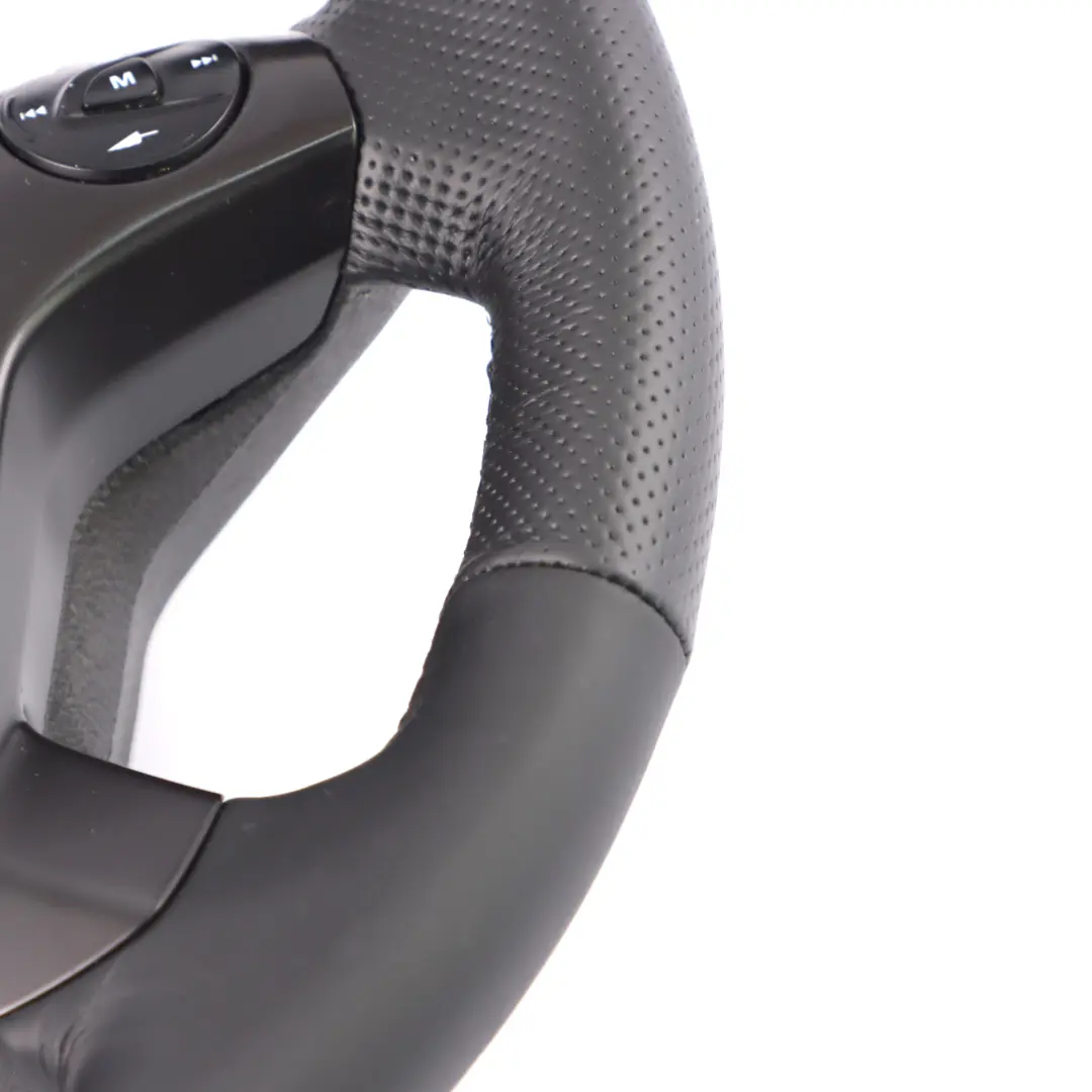 Mk8 NUOVO Volante in pelle nera multifunzione BK213600CD35B8 per Ford Transit con numero di parte 1810825 Ford Transit Mk8 NUOVO Volante in pelle nera multifunzione BK213600CD35B8 - SKU 1810825-2 - Numero di parte 1810825