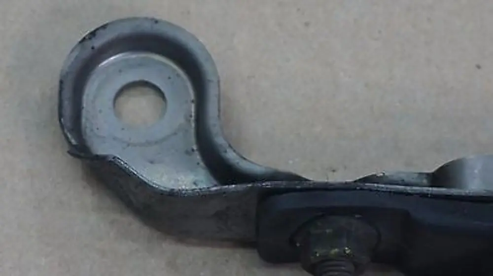 Guma łożysko mocowanie BMW E60 E62 7505801 do o numerze 18207523966 18207505801 Guma łożysko mocowanie BMW E60 E62 7505801 - SKU 18207523966 - Numer Części 18207523966 18207505801