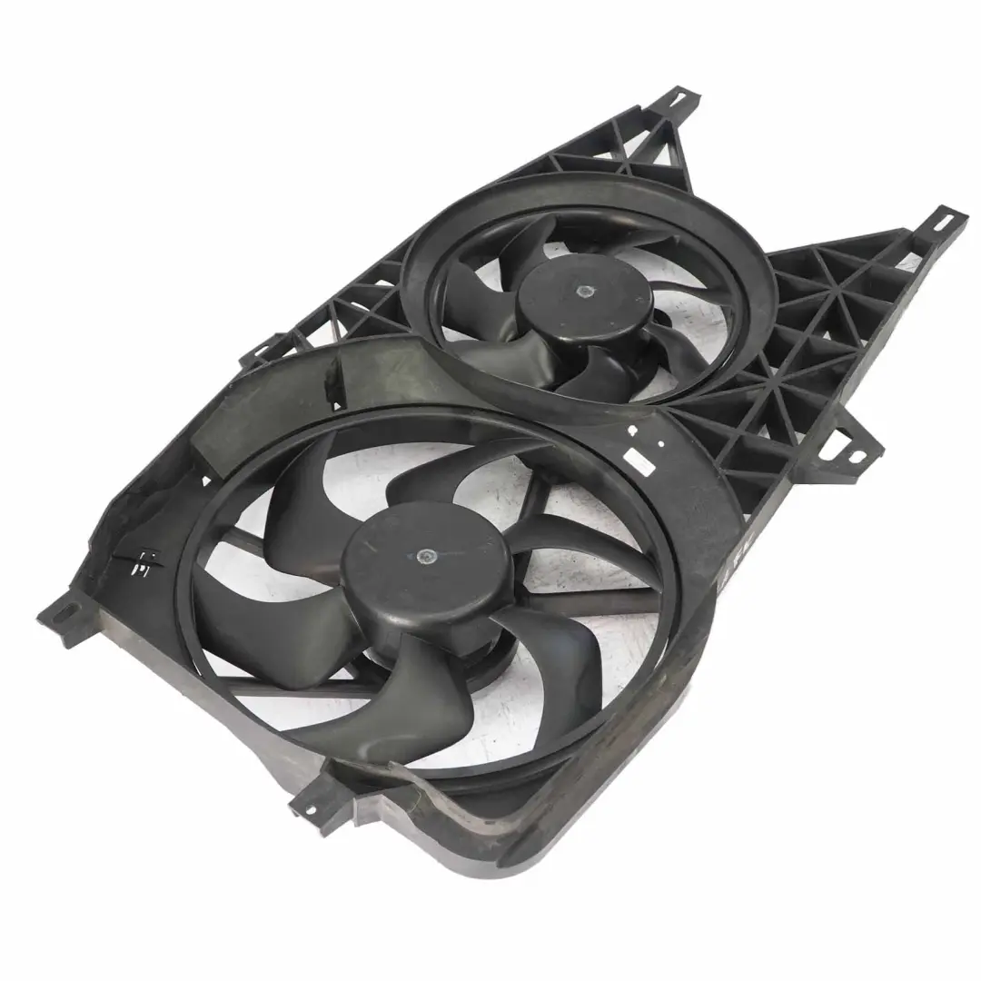 Renault Trafic II Cooling Radiator Diesel Engine Radiator Fan Shroud - SKU 1831484016 - Part number 1831484016