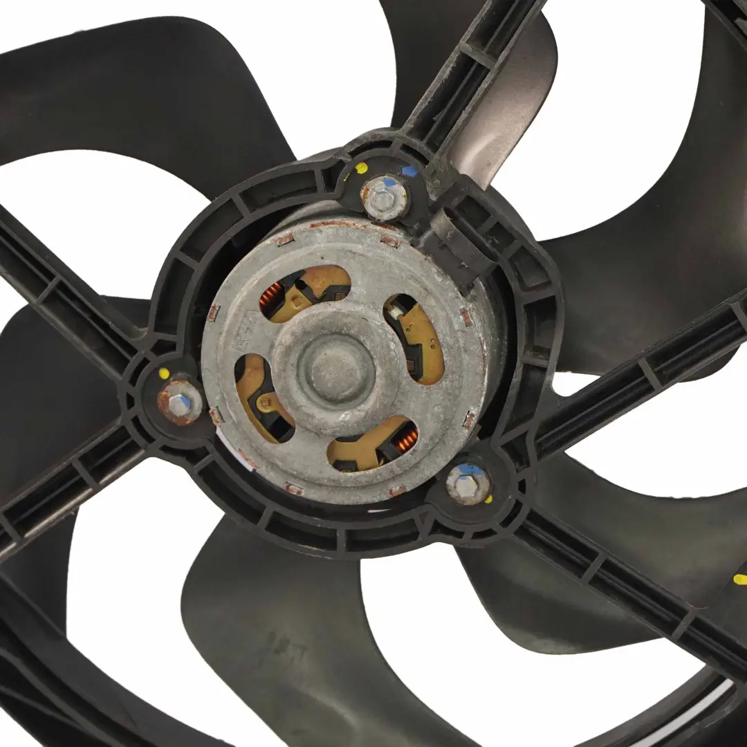 Radiateur de refroidissement Ventilateur pour Renault Trafic II à propos du numéro de pièce 1831484016 Renault Trafic II Radiateur de refroidissement Ventilateur - SKU 1831484016 - Numéro de pièce 1831484016