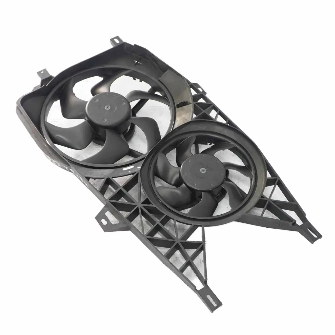 Renault Trafic II Cooling Radiator Diesel Engine Radiator Fan Shroud - SKU 1831484016 - Part number 1831484016