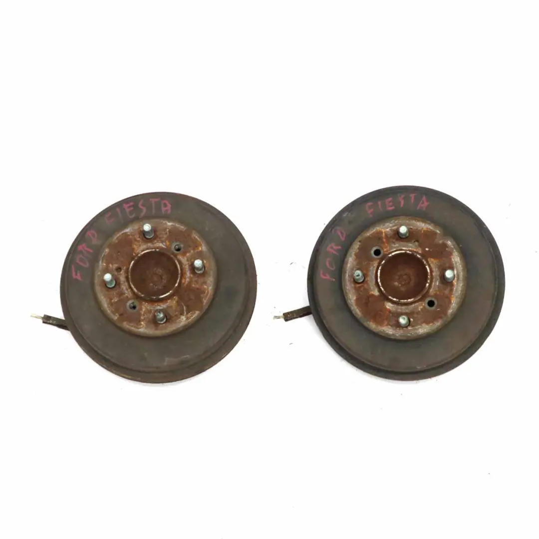 Tambores de Freno Trasero Izquierdo Derecho Rueda Juego de Freno para Ford Fiesta Mk7 con número de pieza 1846627 Ford Fiesta Mk7 Tambores de Freno Trasero Izquierdo Derecho Rueda Juego de Freno - SKU 1846627 - Número de pieza 1846627