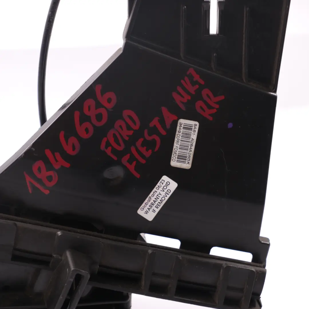 Cerradura Puerta Trasera Izquierda Pestillo Actuador para Ford Fiesta Mk7 con número de pieza 1846686 Ford Fiesta Mk7 Cerradura Puerta Trasera Izquierda Pestillo Actuador - SKU 1846686 - Número de pieza 1846686