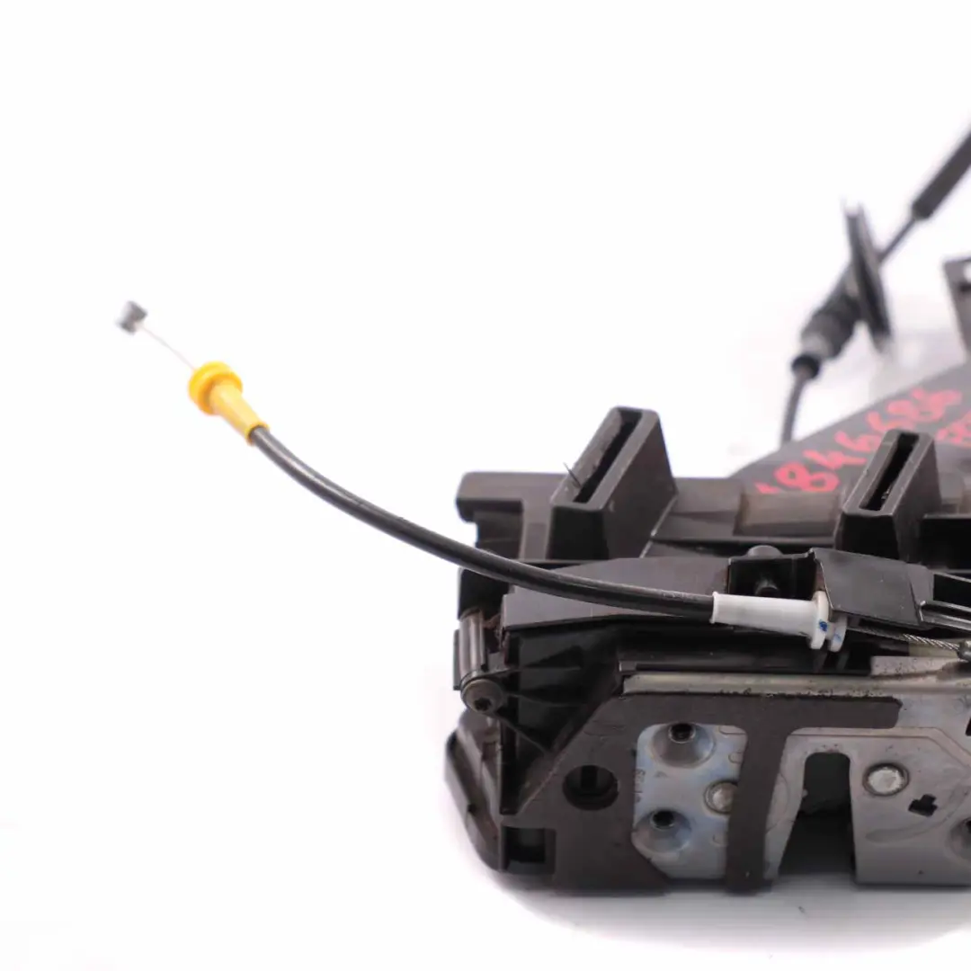 Zamek Drzwi Lewy Tył do Ford Fiesta Mk7 o numerze 1846686 Ford Fiesta Mk7 Zamek Drzwi Lewy Tył - SKU 1846686 - Numer Części 1846686