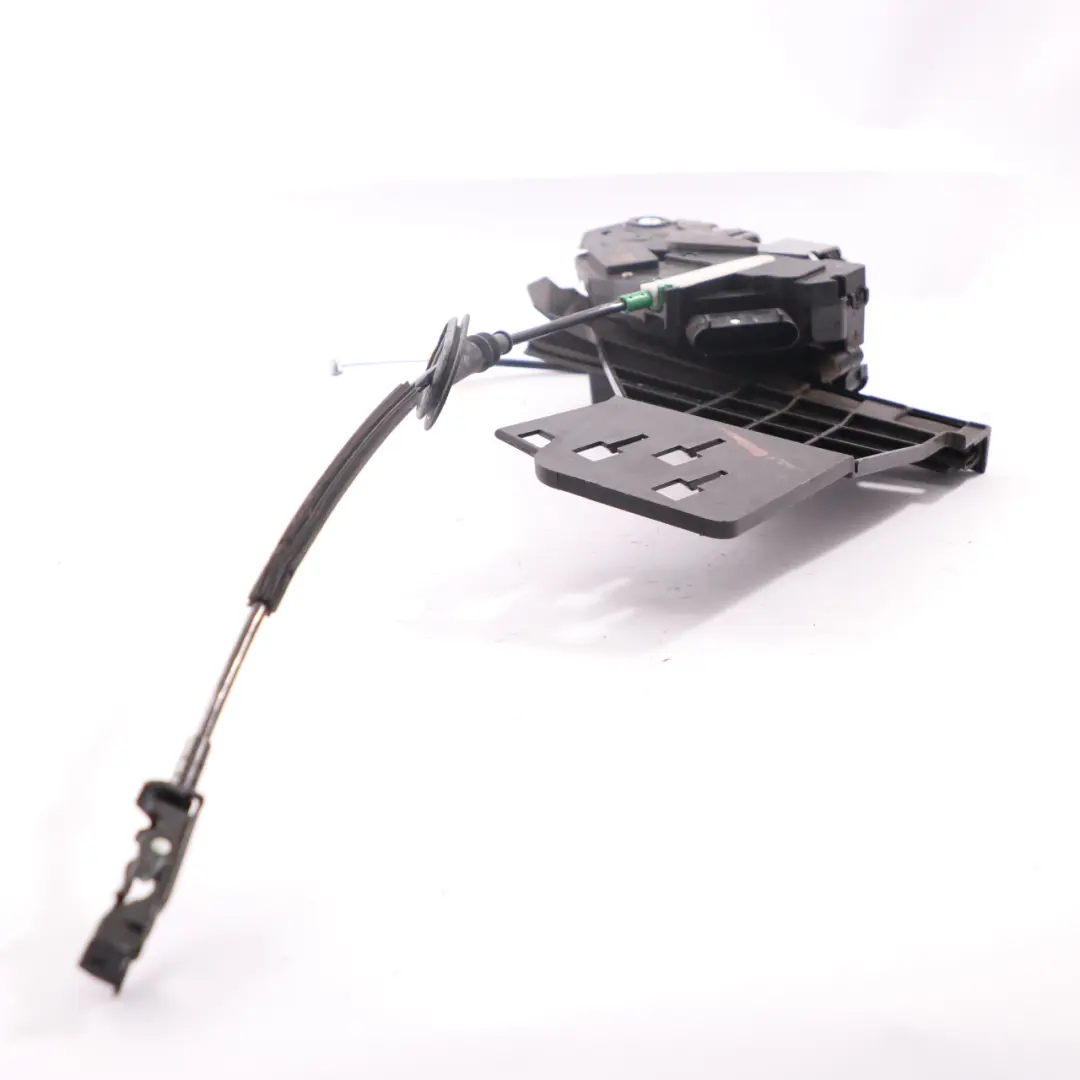 Cerradura Puerta Trasera Izquierda Pestillo Actuador para Ford Fiesta Mk7 con número de pieza 1846686 Ford Fiesta Mk7 Cerradura Puerta Trasera Izquierda Pestillo Actuador - SKU 1846686 - Número de pieza 1846686