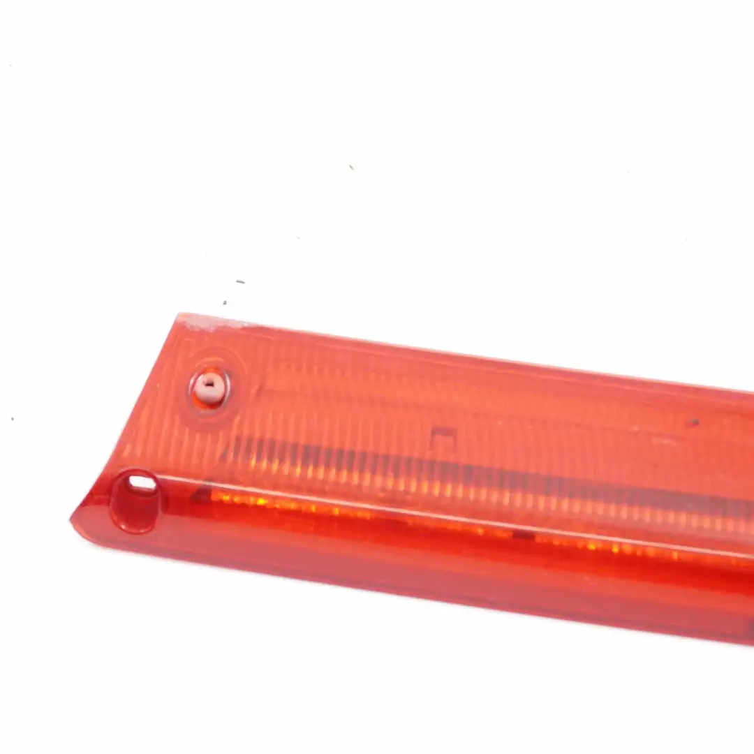 Trzecie Światło Stopu do Ford Fiesta MK7 o numerze 1852166 Ford Fiesta MK7 Trzecie Światło Stopu - SKU 1852166 - Numer Części 1852166