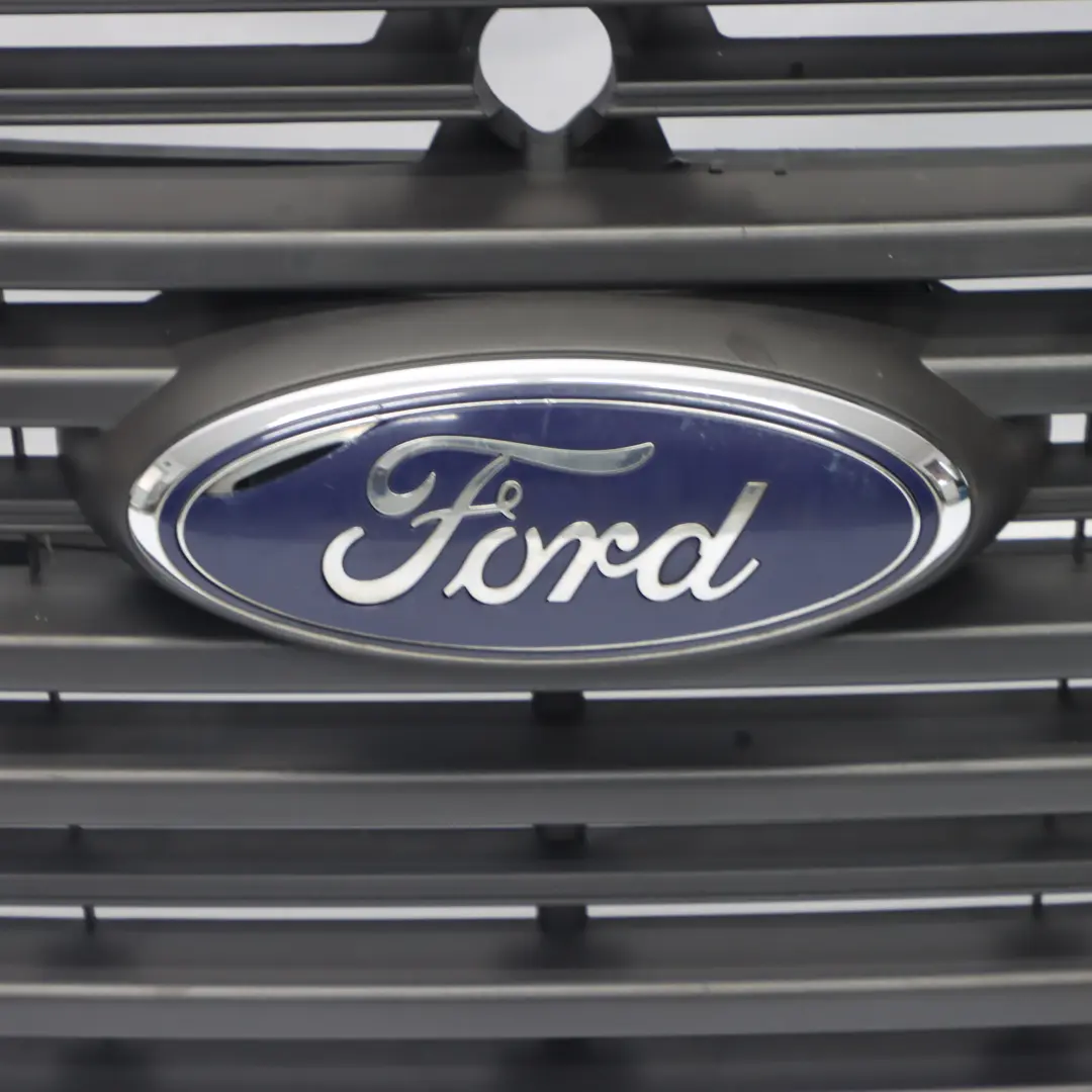 Mk8 Atrapa Grill Frozen White - Z2 do Ford Transit o numerze 1857409 Ford Transit Mk8 Atrapa Grill Frozen White - Z2 - SKU 1857409-FW - Numer Części 1857409