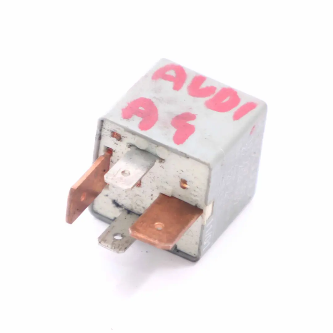 VAG Volkswagen Audi Seat Skoda Przekaźnika 4 Piny 12V 40A do o numerze 191937503 VAG Volkswagen Audi Seat Skoda Przekaźnika 4 Piny 12V 40A - SKU 191937503 - Numer Części 191937503