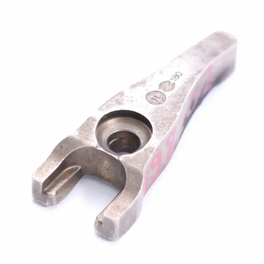 Peugeot 5008 2.0 HDI Engine Fuel Injector Clamp Jaw Flange - SKU 1982G2 - Part number 1982G2