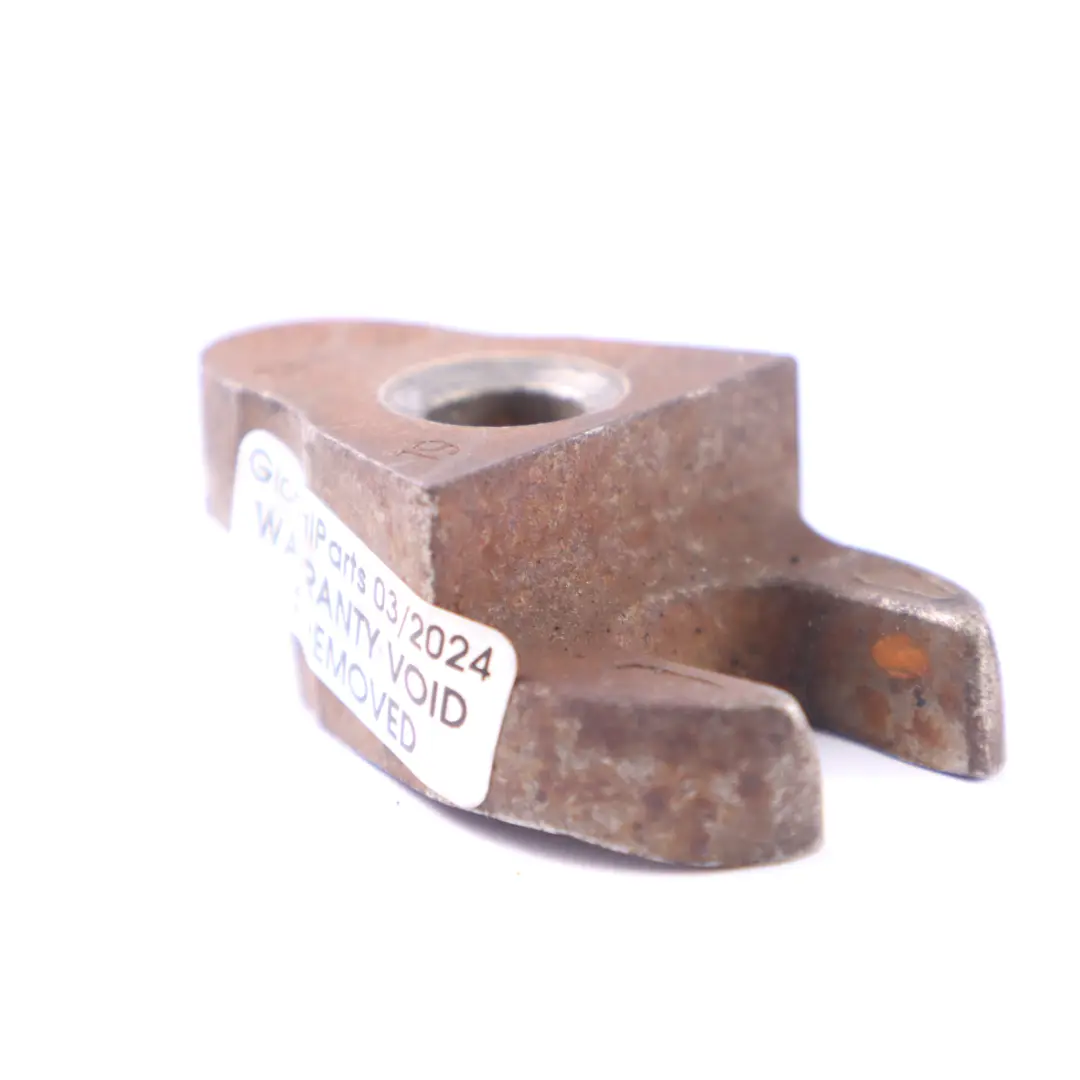 Injector Mount Peugeot Partner II Citroen Berlingo II 1.6 Hdi Bracket to with Part number 1982G3 Injector Mount Peugeot Partner II Citroen Berlingo II 1.6 Hdi Bracket - SKU 1982G3 - Part number 1982G3