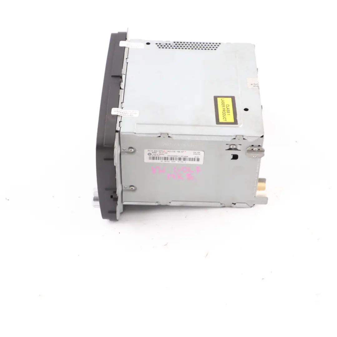 Radio CD Spieler VW Golf 5 Passat B6 Steuergerät MP3 RCD 300 für mit Teilenummer 1K0035186AF Radio CD Spieler VW Golf 5 Passat B6 Steuergerät MP3 RCD 300 - SKU 1K0035186AF - Teilenummer 1K0035186AF