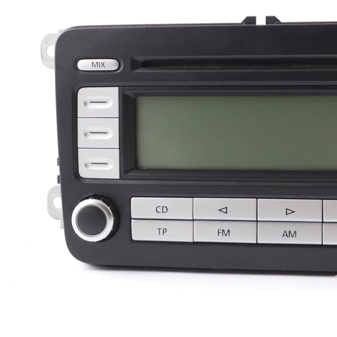 Autoradio lecteur CD VW Volkswagen Golf 5 Passat B6 Unité principale pour à propos du numéro de pièce 1K0035186R Autoradio lecteur CD VW Volkswagen Golf 5 Passat B6 Unité principale - SKU 1K0035186R - Numéro de pièce 1K0035186R