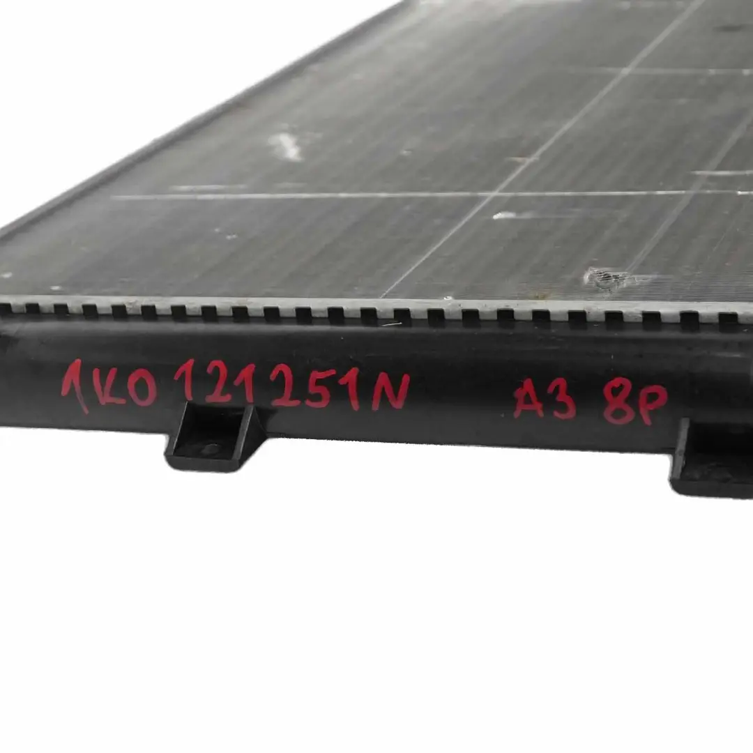 Audi A3 8P Radiatore del liquido di raffreddamento Radiatore Nissens 65281A - SKU 1K0121251N - Numero di parte 1K0121251N