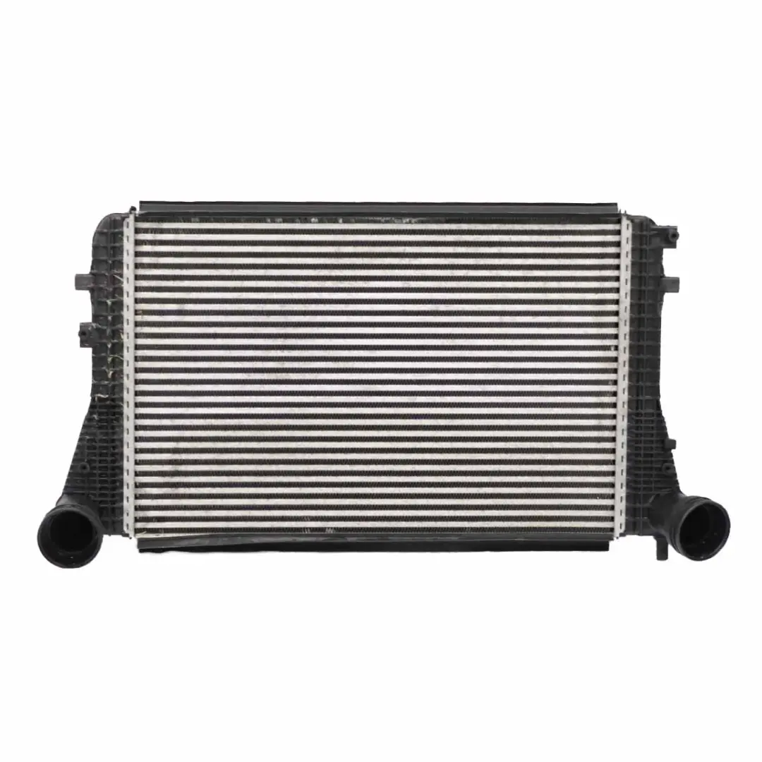 Raffreddatore aria di carica Radiatore per Volkswagen Golf 5 Intercooler con numero di parte 1K0121345N Volkswagen Golf 5 Intercooler Raffreddatore aria di carica Radiatore - SKU 1K0121345N - Numero di parte 1K0121345N