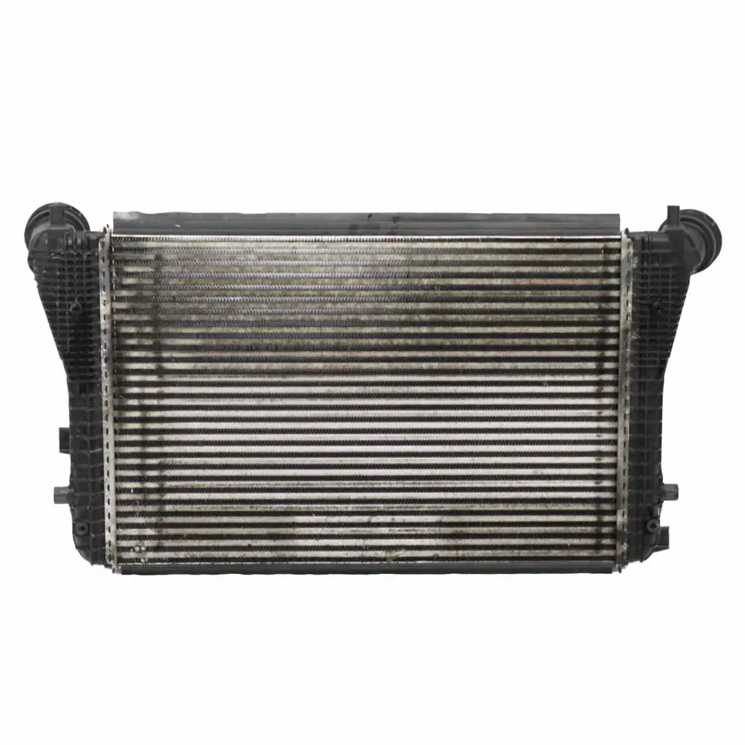 Enfriador de aire de carga Radiador para Volkswagen VW Golf 5 Intercooler con número de pieza 1K0121345N Volkswagen VW Golf 5 Intercooler Enfriador de aire de carga Radiador - SKU 1K0121345N - Número de pieza 1K0121345N