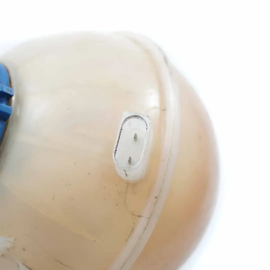 serbatoio di espansione intestazione serbatoio del liquido per Audi A3 8P con numero di parte 1K0121407A Audi A3 8P serbatoio di espansione intestazione serbatoio del liquido - SKU 1K0121407A - Numero di parte 1K0121407A