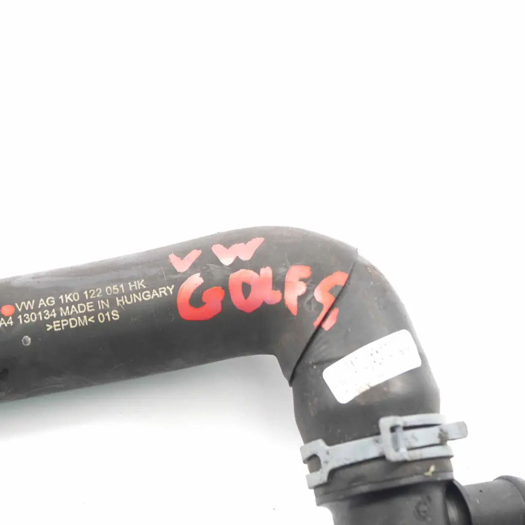 Manguera agua Tubería refrigerante para Volkswagen Golf 5 6 1.6 2.0 TDI con número de pieza 1K0122051HK Volkswagen Golf 5 6 1.6 2.0 TDI Manguera agua Tubería refrigerante - SKU 1K0122051HK - Número de pieza 1K0122051HK